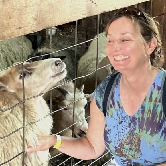 Meet your Posher, Audrey - Picture 1 of 1